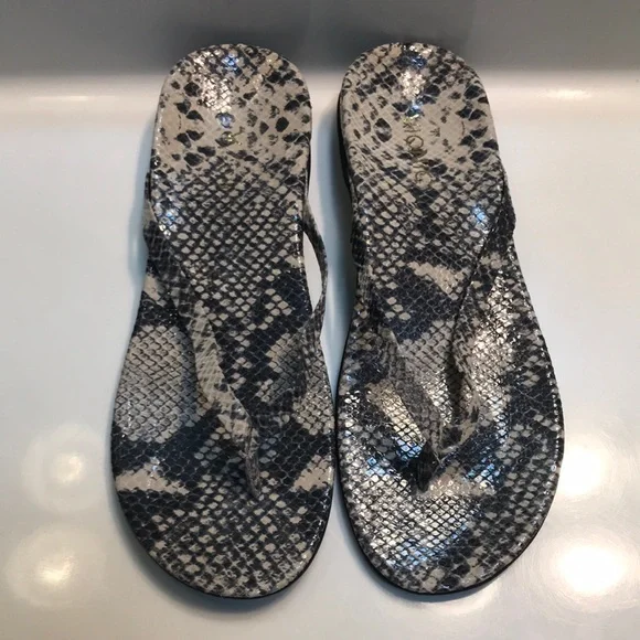 Vionic Women’s Rosabel Leather Snakeskin Print Arch Support Thong Sandals